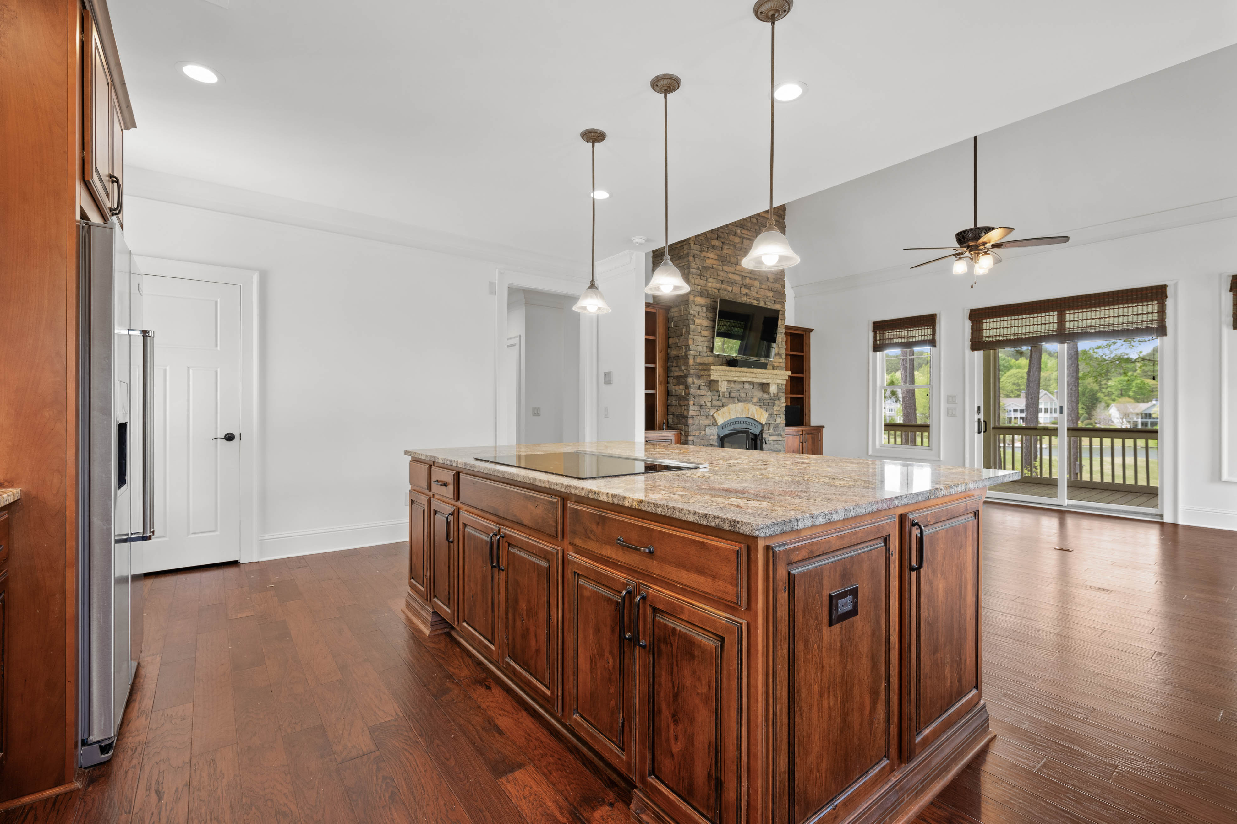 1080 Club Pointe Circle image 5